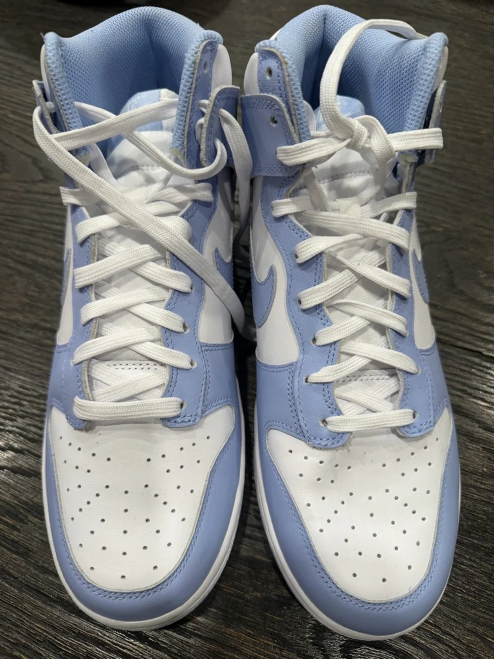Nike Dunk High Athletic Basketball Shoe Women’s size 11 white blue